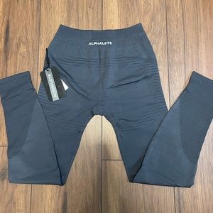 Alphalete ozone leggings carbon color